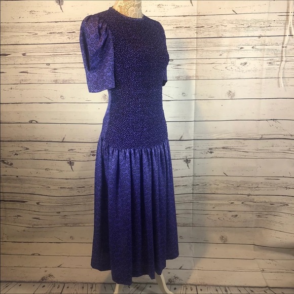 Plaza south vintage dress 
Screaming 80’s dress 
In purple with black - Picture 10 of 16